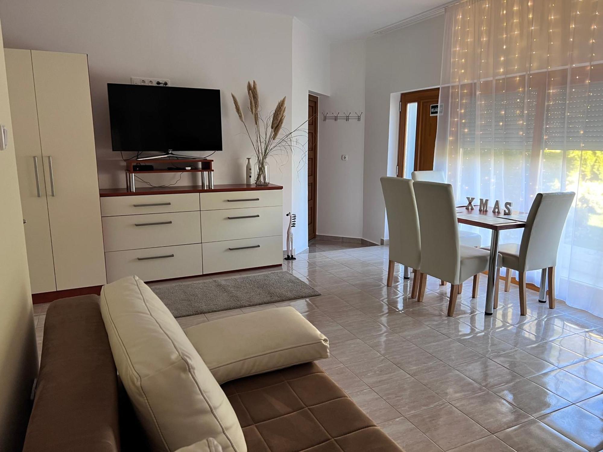 Villa Relax Apartman Gardony Exterior photo